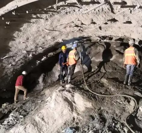 新吴拱顶带模注浆料的施工流程及注意事项